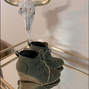 Olive Green Nautica Wedges, size 8, worn a couple times